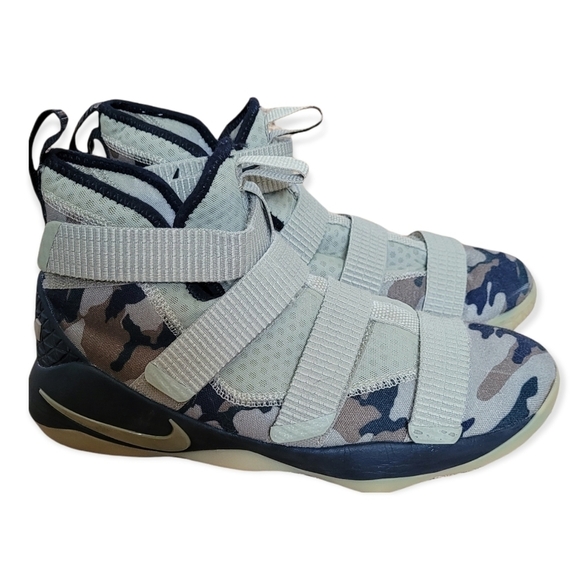 NIKE LeBron Soldier 11 'Camo' | 7 YOUTH - Picture 2 of 8